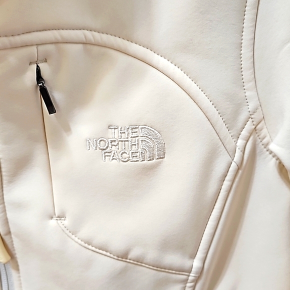 38. The North Face Jacket - Picture 3 of 13